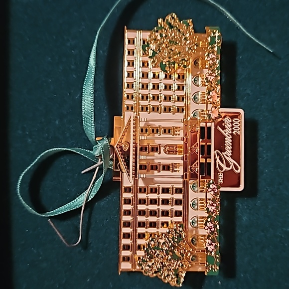 Greenbrier Christmas ornament - Picture 2 of 3